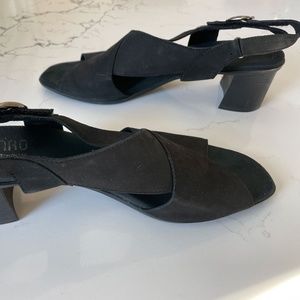 Munro American Laine Black Suede Sandals, Size 10